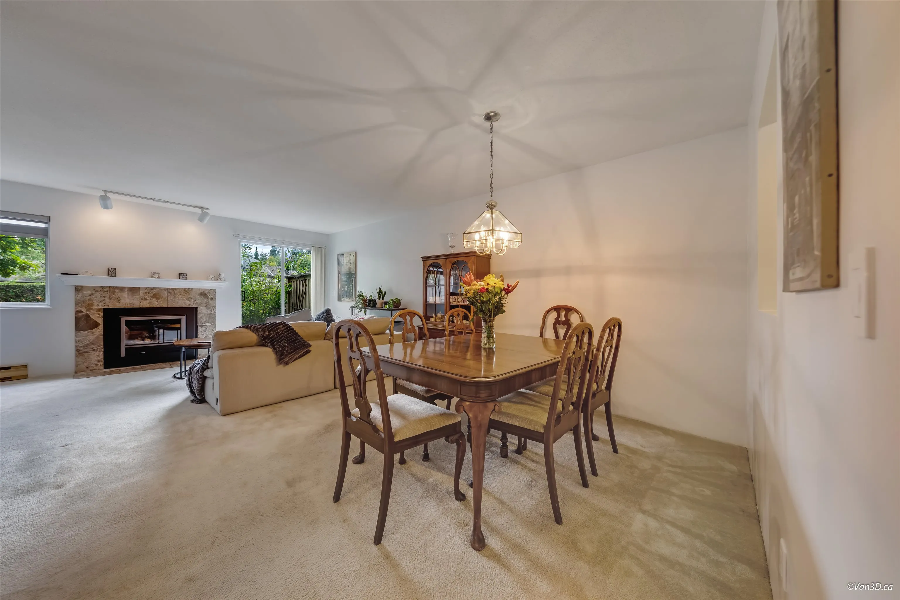808 Roche Point Drive