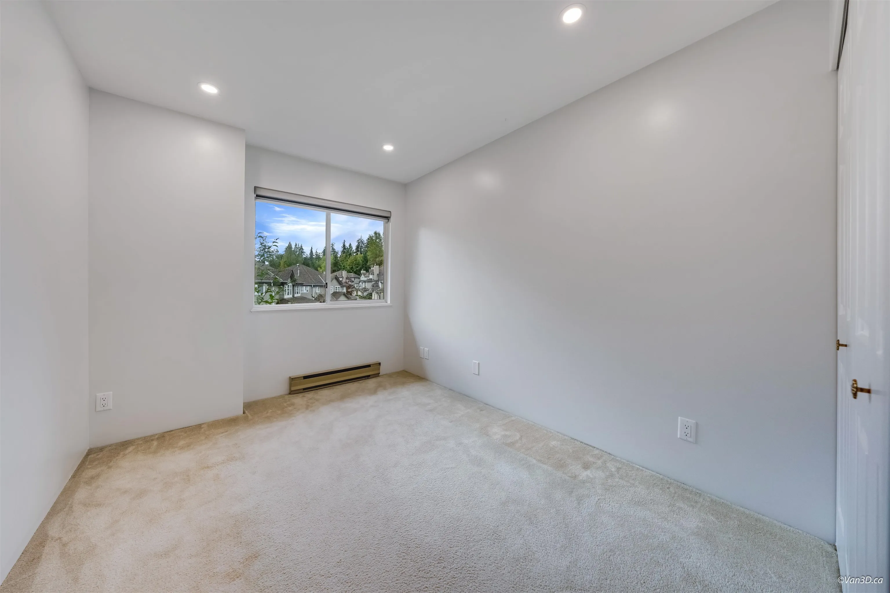 808 Roche Point Drive
