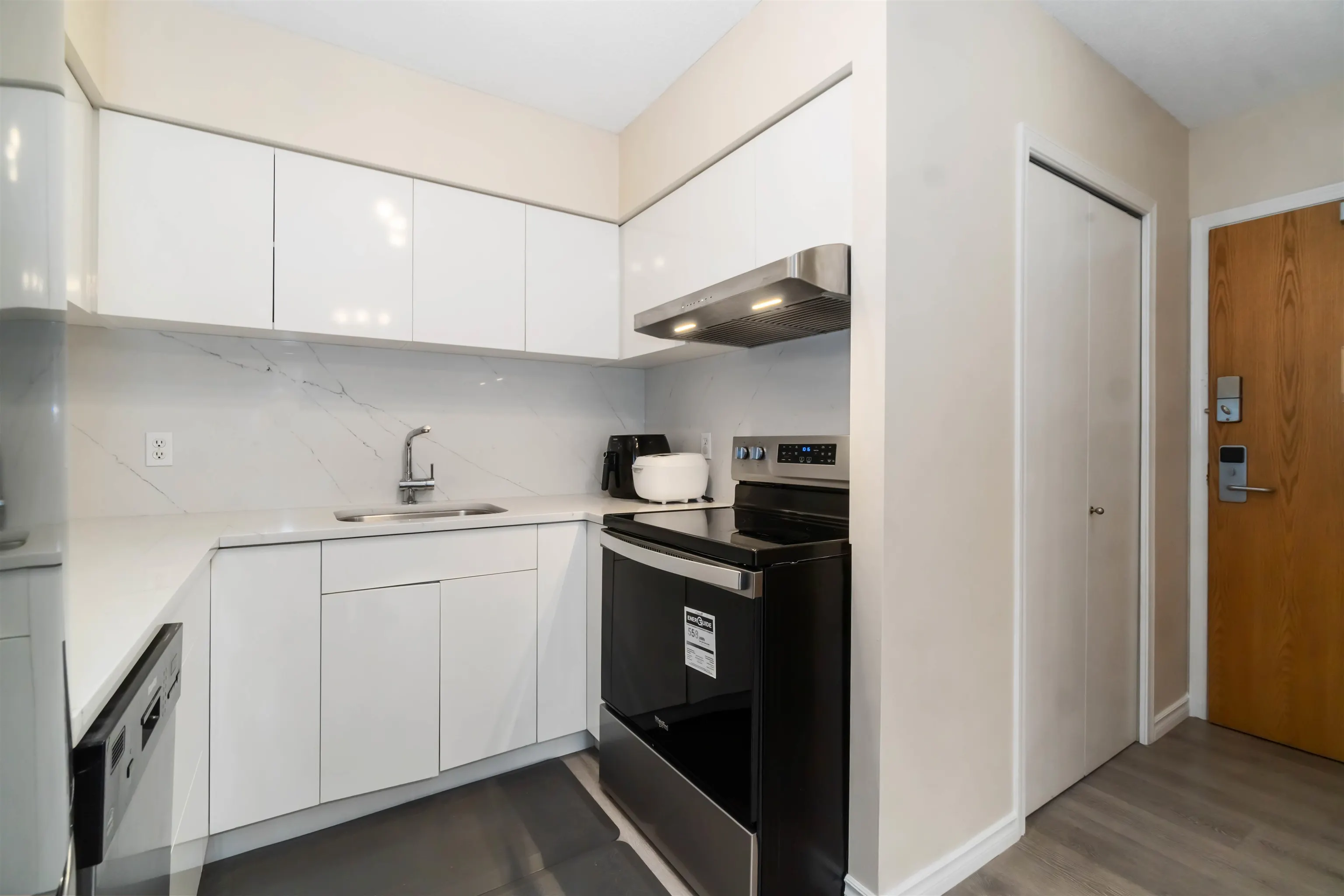 1307 5911 Alderbridge Way