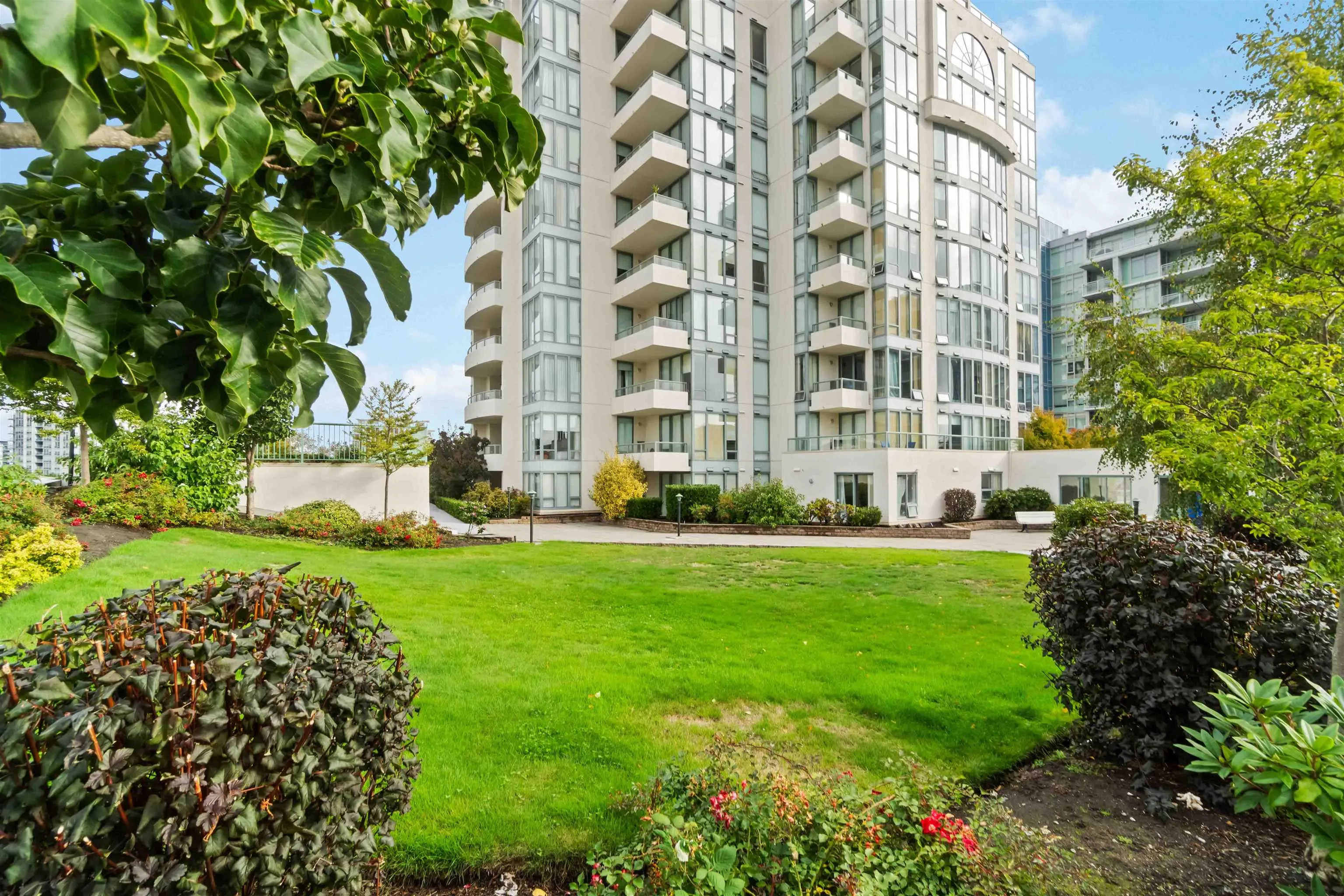 1307 5911 Alderbridge Way