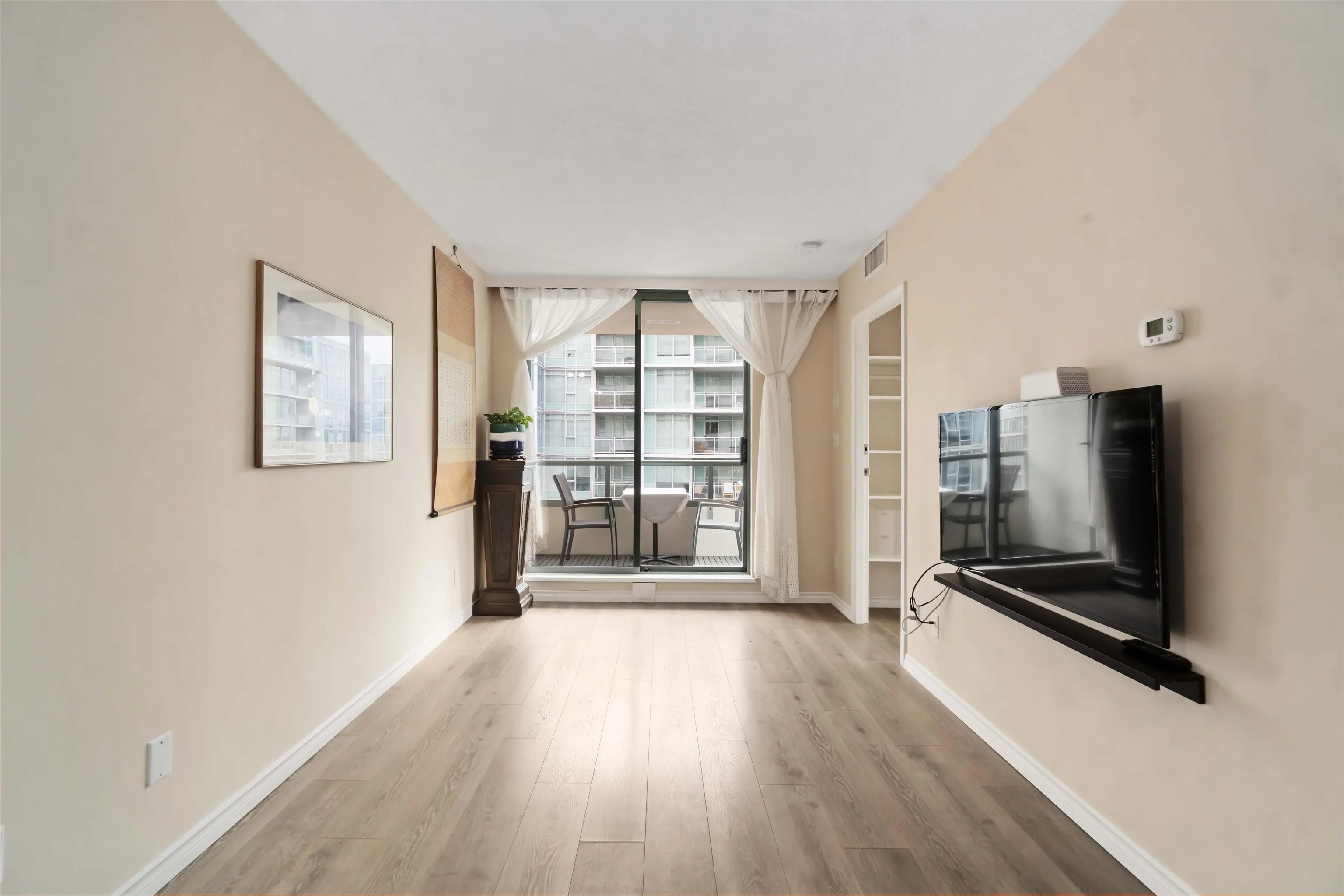 1307 5911 Alderbridge Way