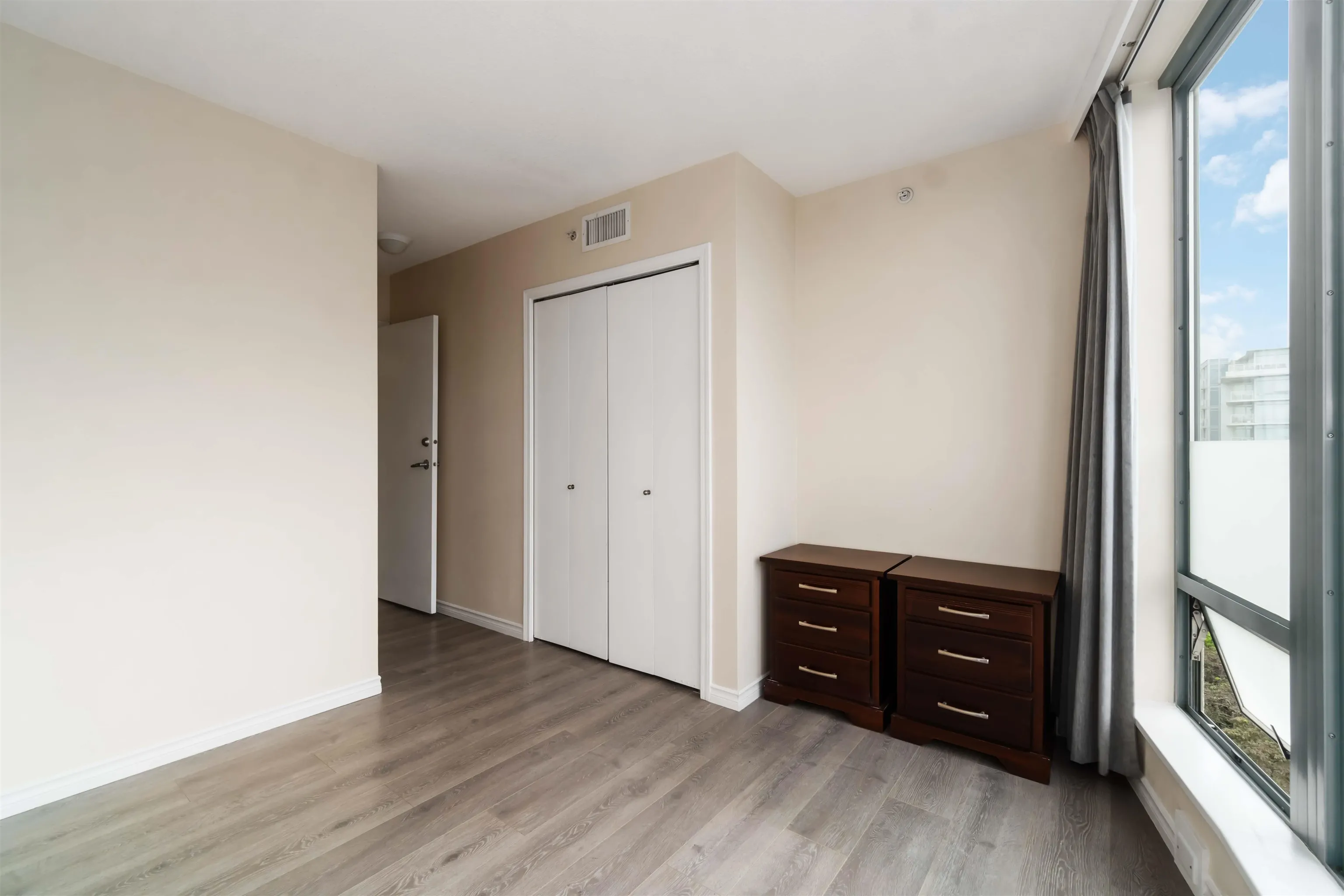 1307 5911 Alderbridge Way