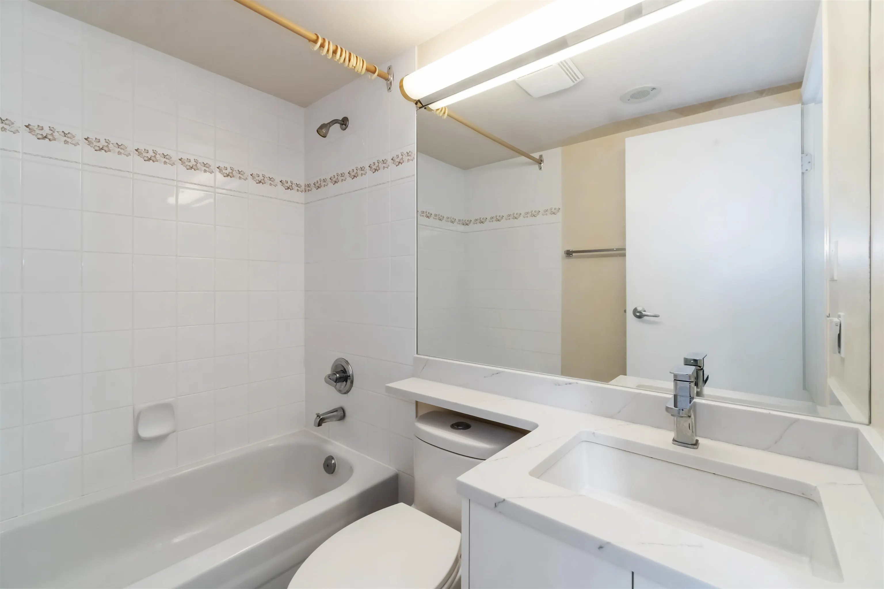 1307 5911 Alderbridge Way
