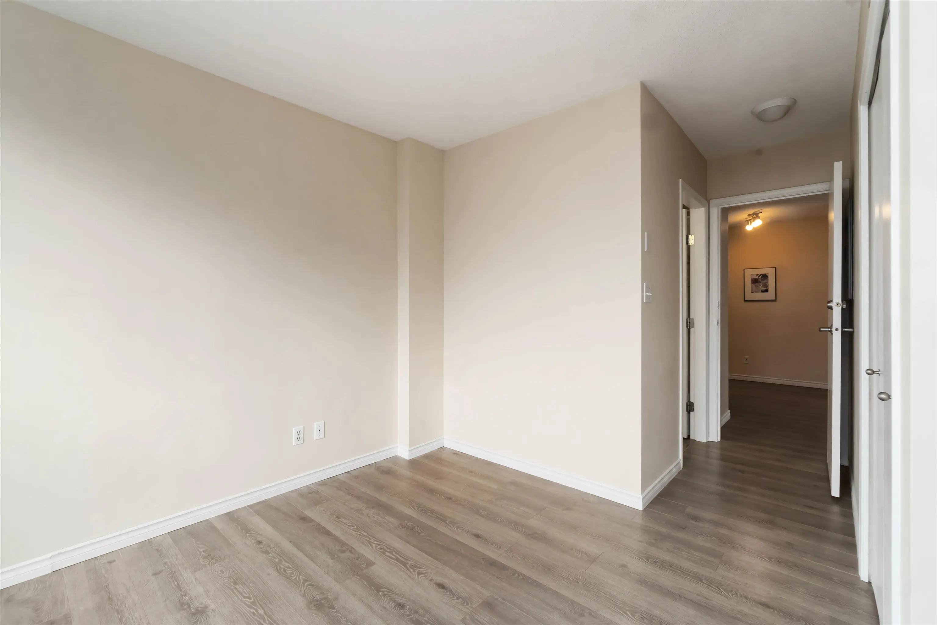 1307 5911 Alderbridge Way