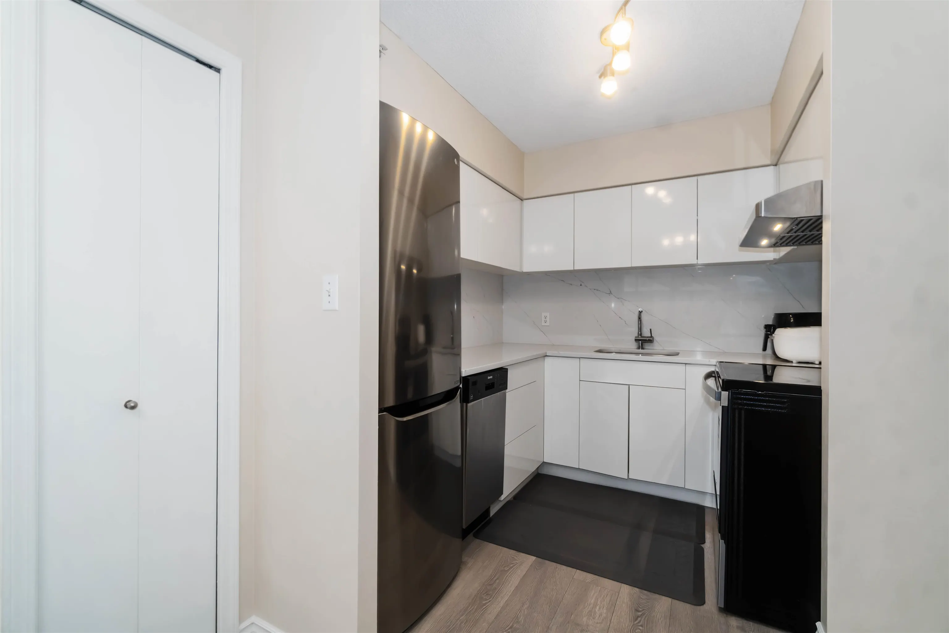 1307 5911 Alderbridge Way