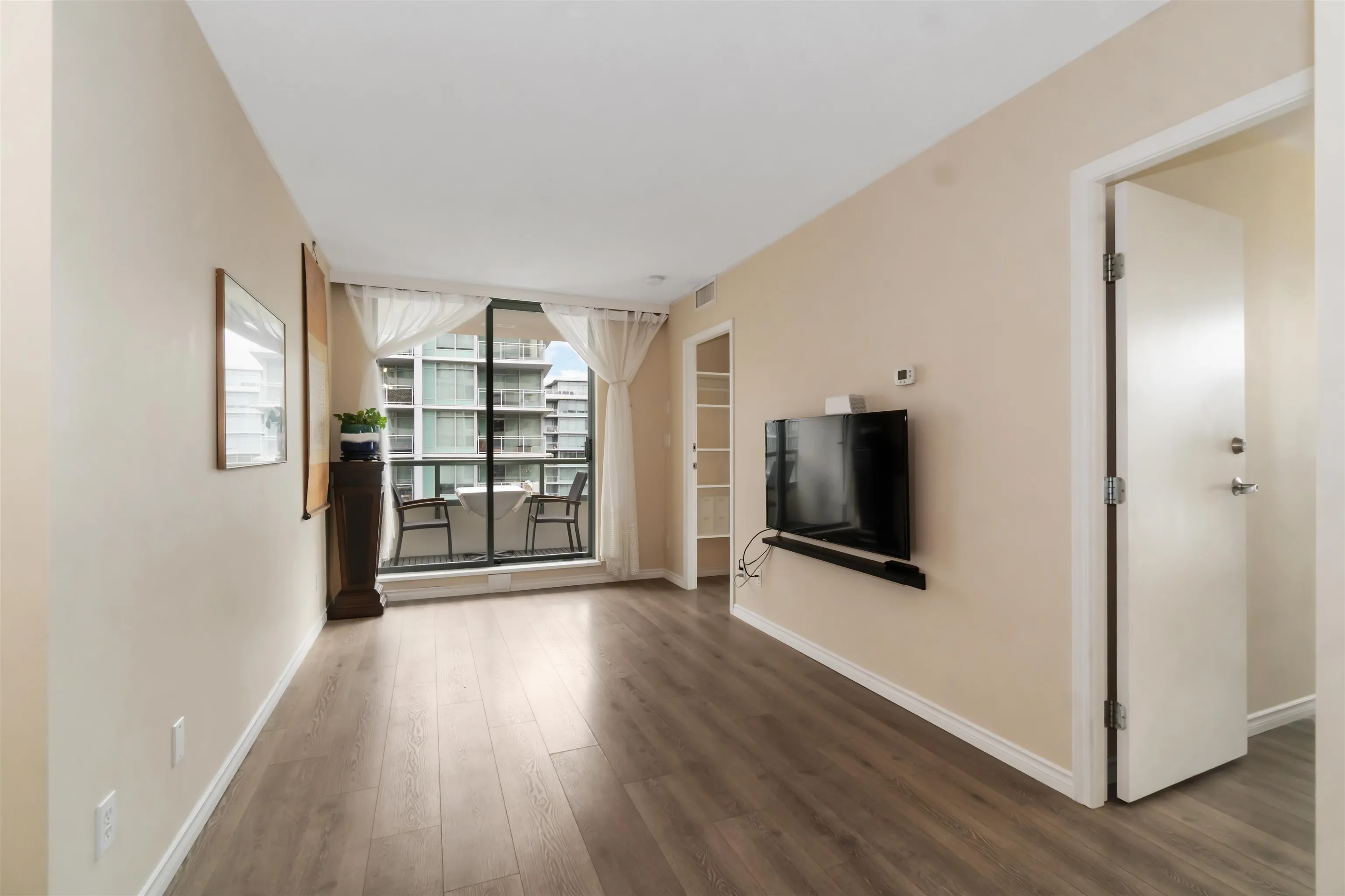 1307 5911 Alderbridge Way
