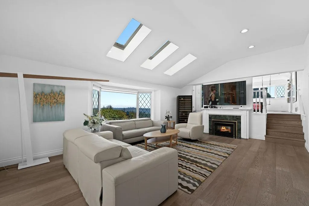 685 King Georges Way