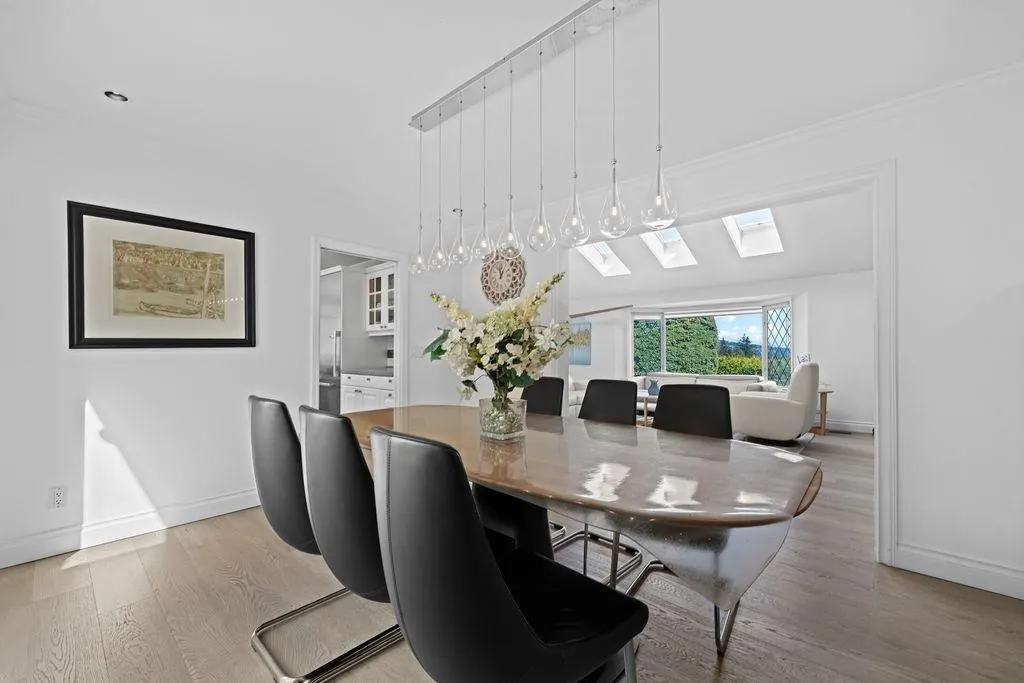 685 King Georges Way