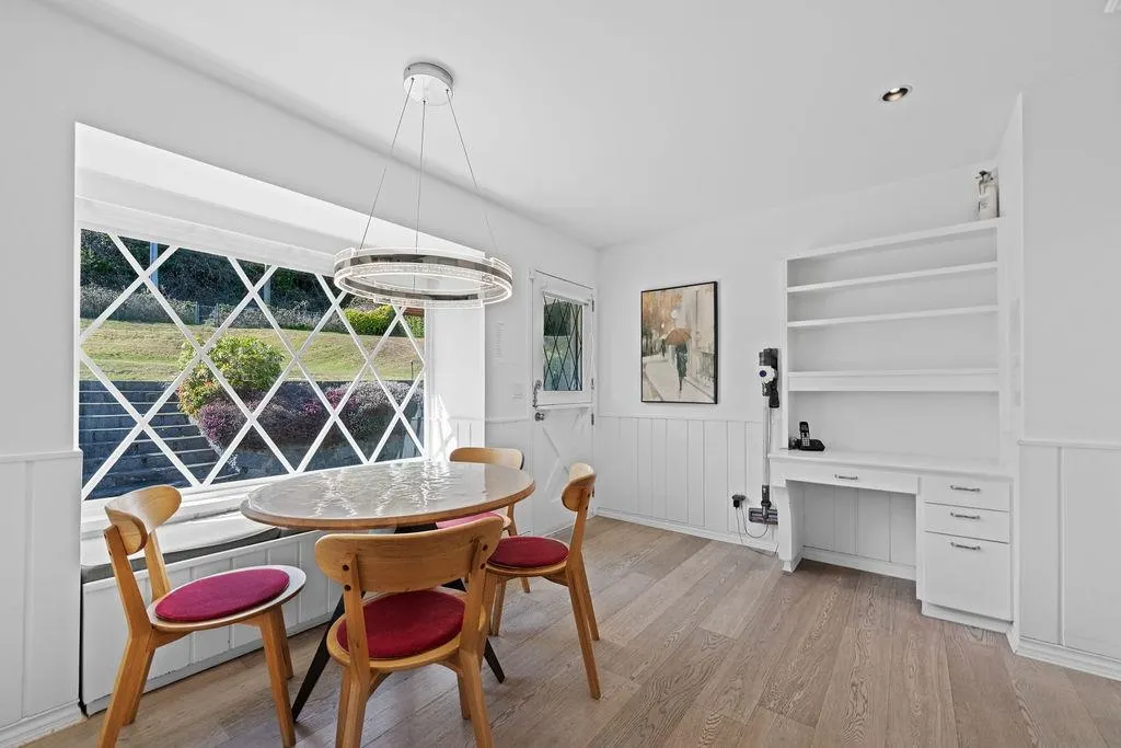 685 King Georges Way