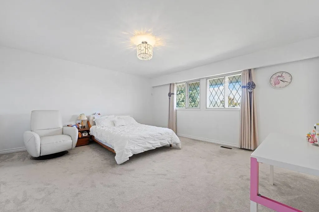 685 King Georges Way