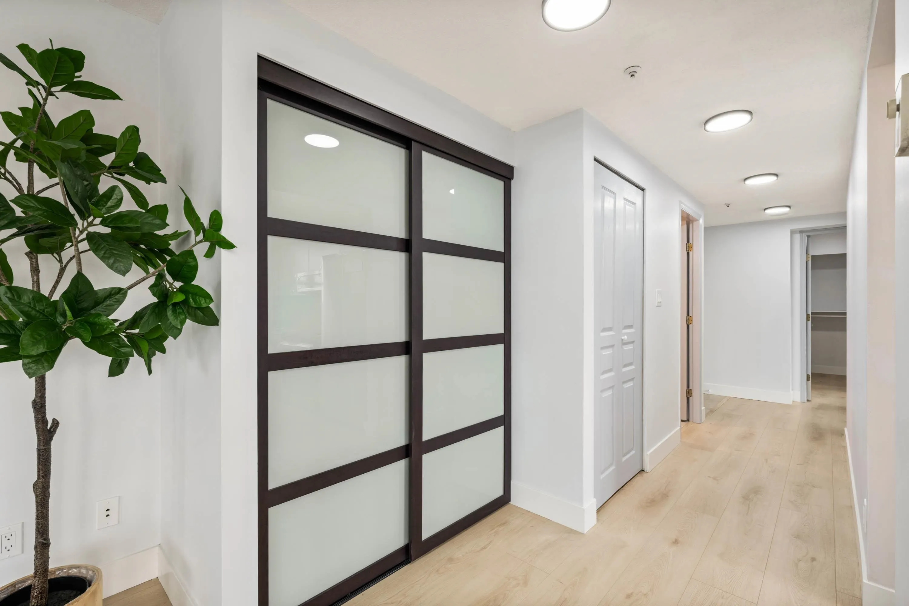 1303 3071 Glen Drive