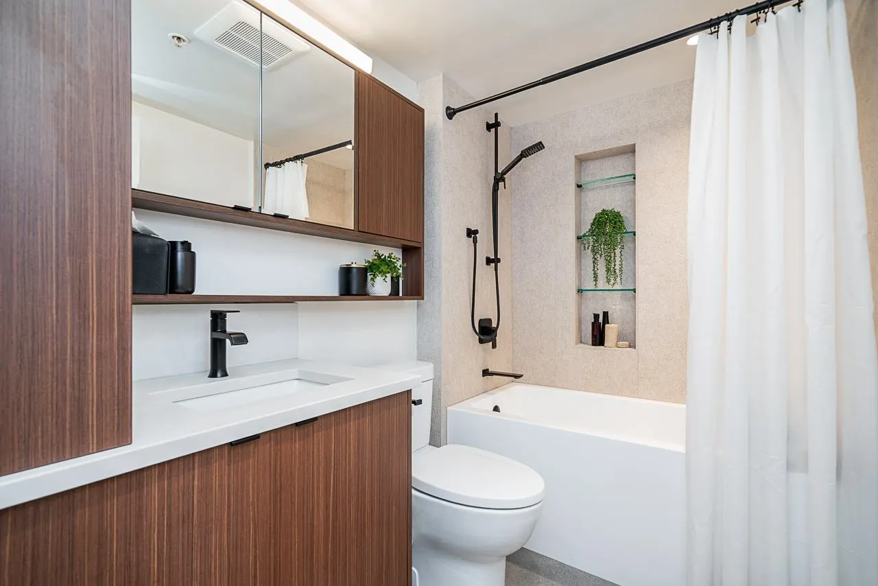 603 1318 Homer Street