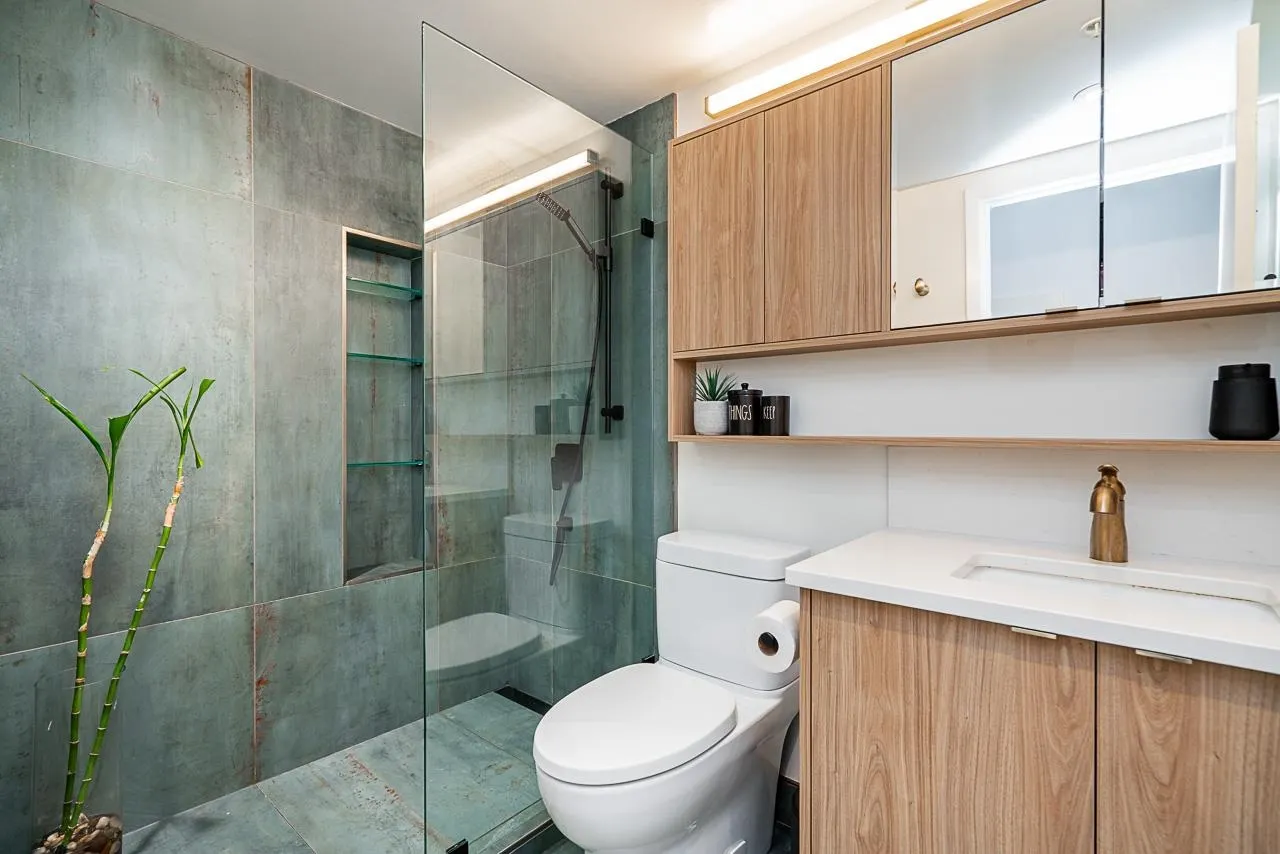 603 1318 Homer Street