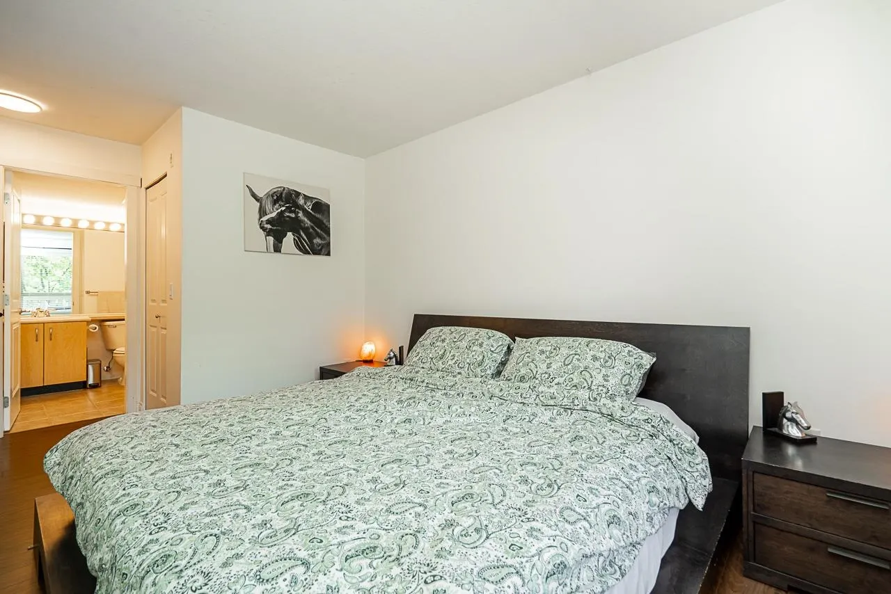 217 801 Klahanie Drive