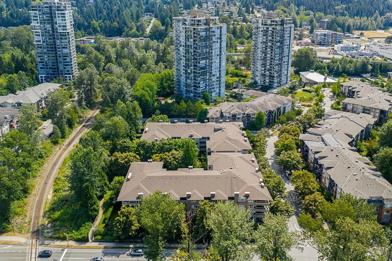 217 801 Klahanie Drive