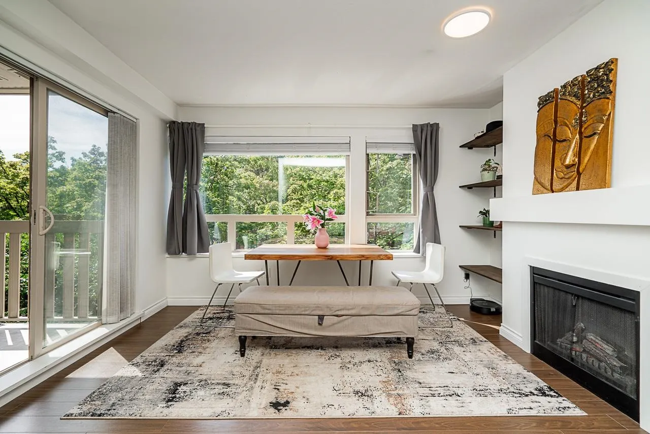 217 801 Klahanie Drive