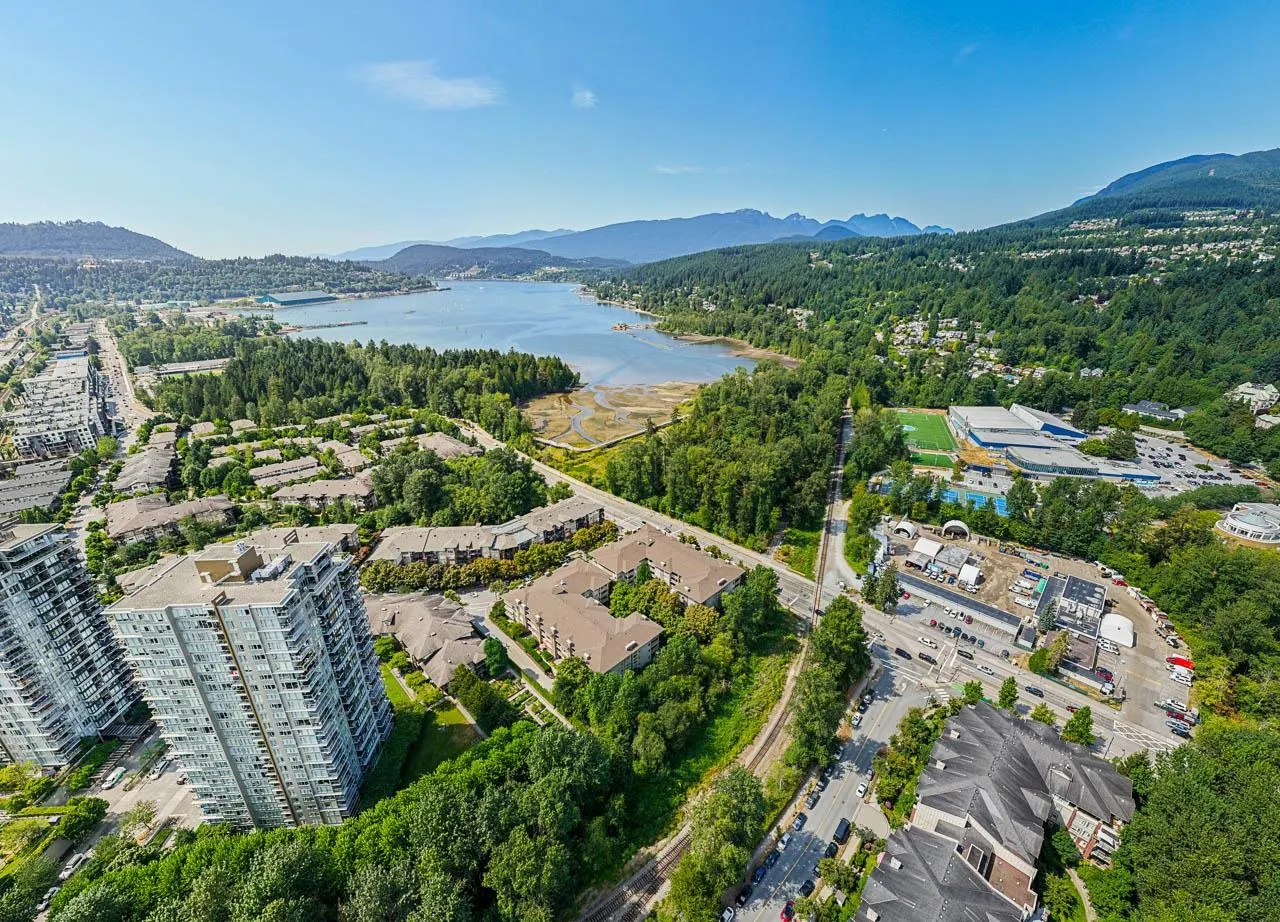 217 801 Klahanie Drive