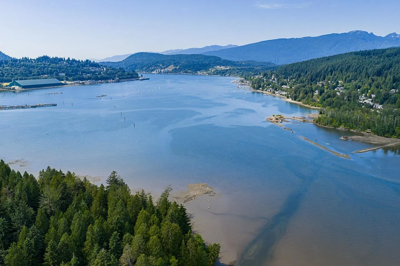 217 801 Klahanie Drive