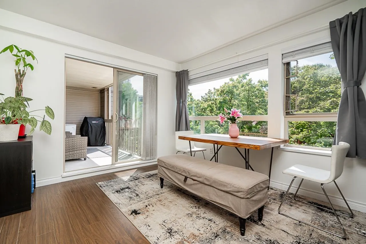 217 801 Klahanie Drive