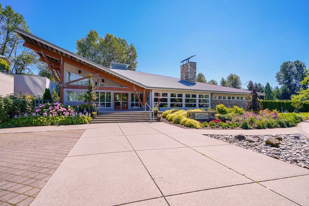 217 801 Klahanie Drive