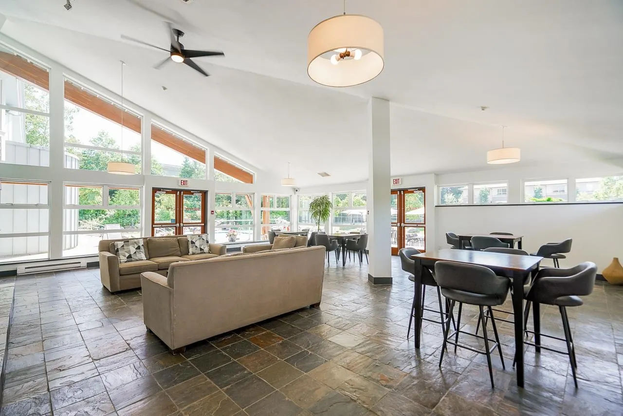 217 801 Klahanie Drive