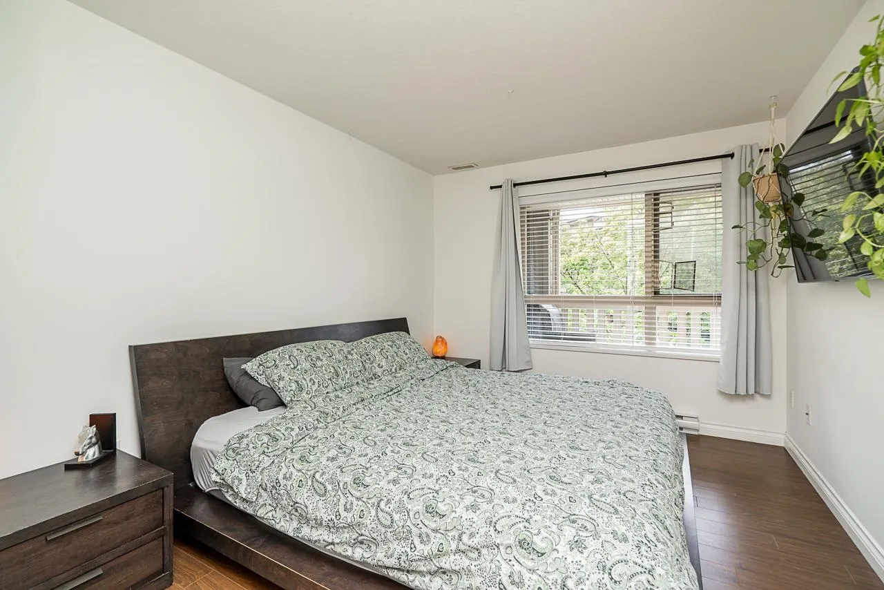 217 801 Klahanie Drive