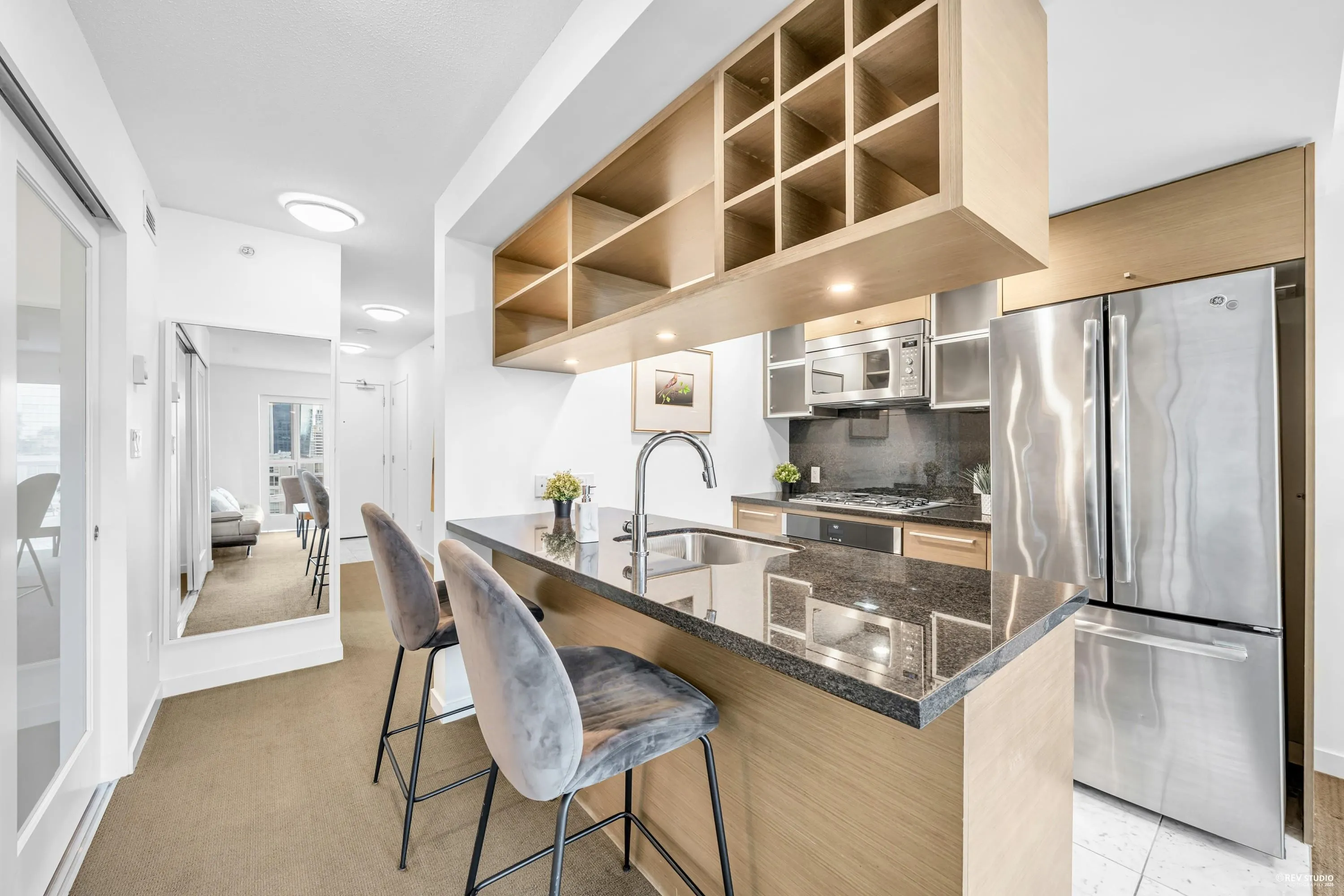 1210 833 Seymour Street