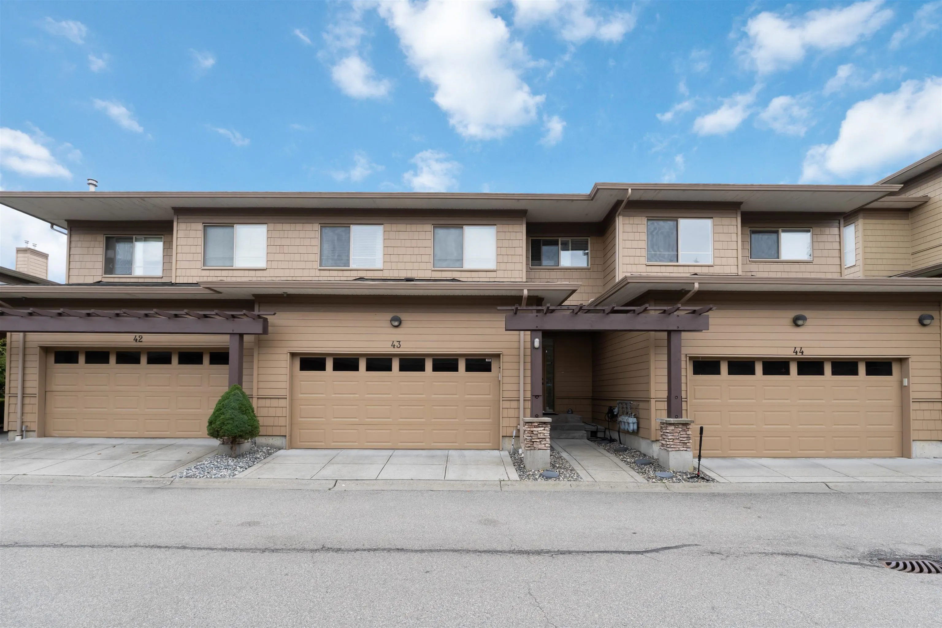 43 16655 64 Avenue
