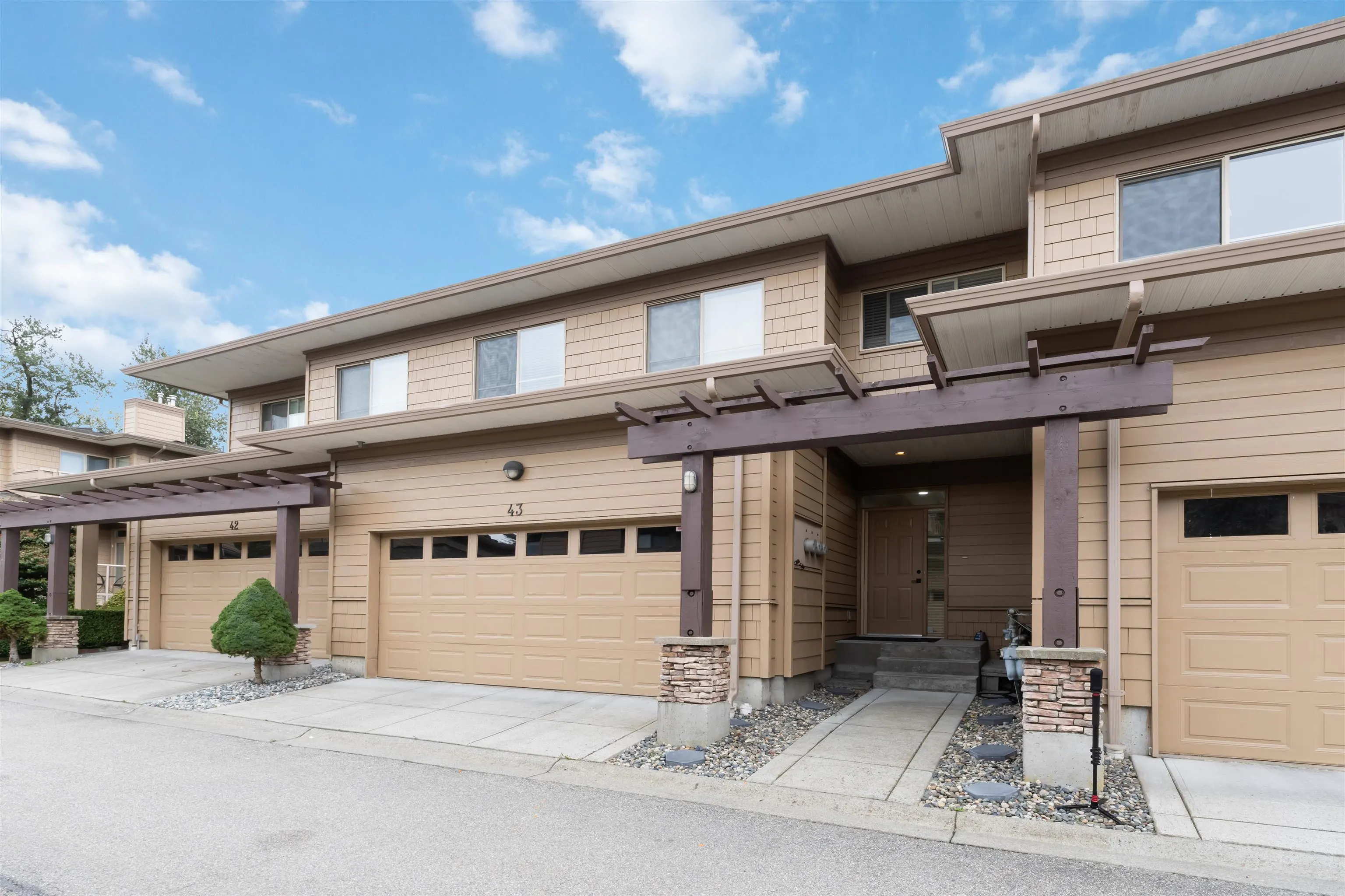 43 16655 64 Avenue