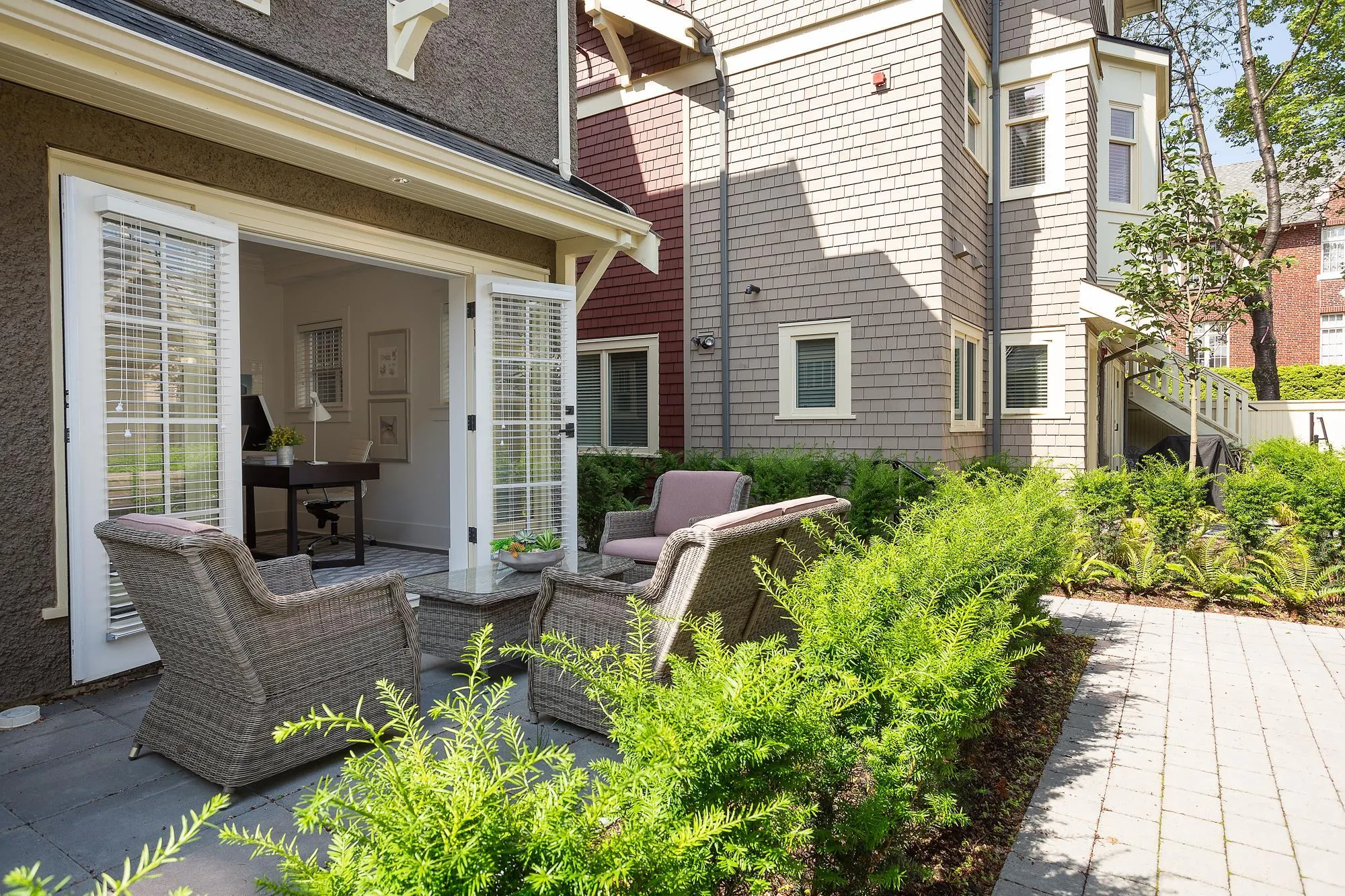 201 1785 W 16th Avenue