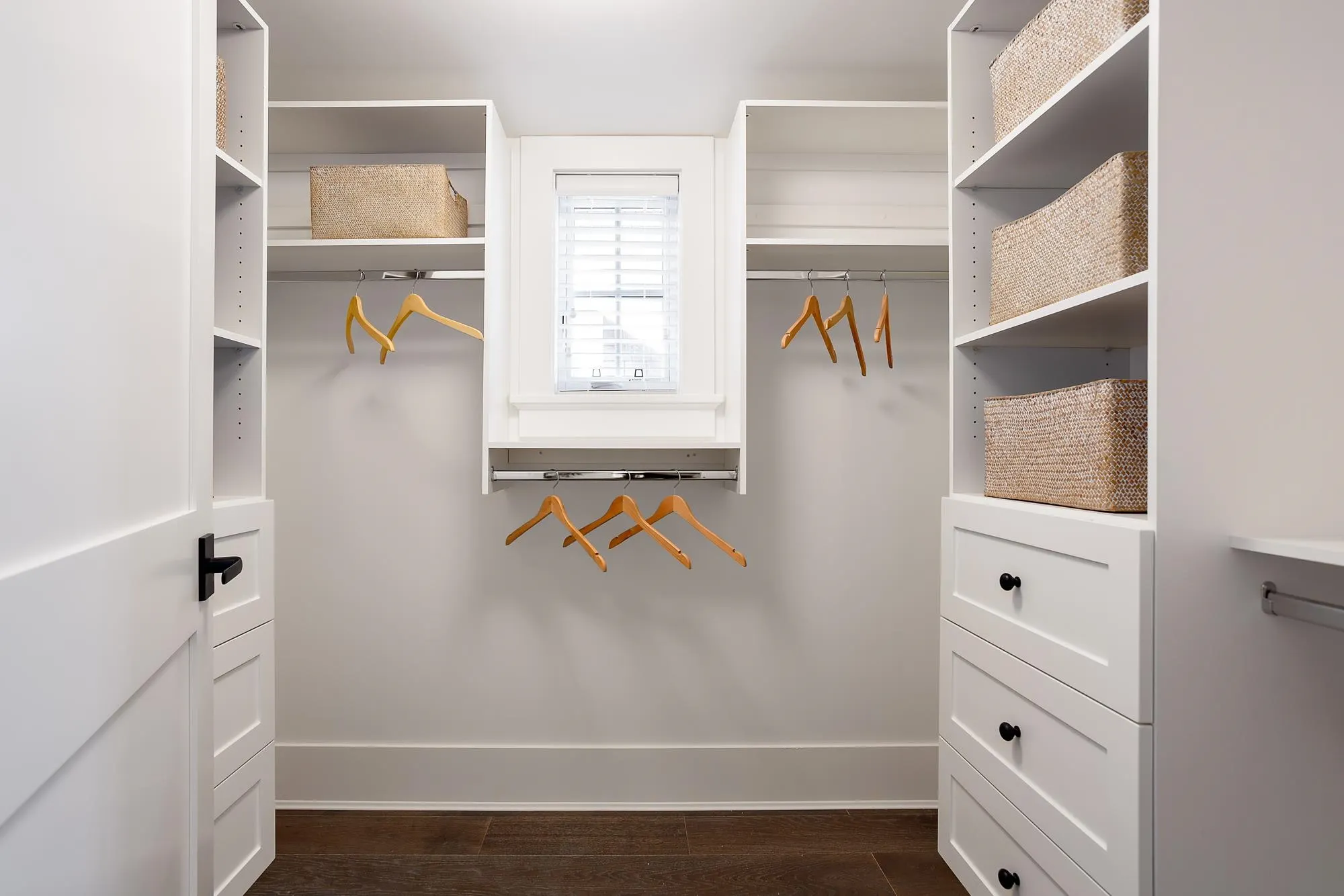 201 1785 W 16th Avenue