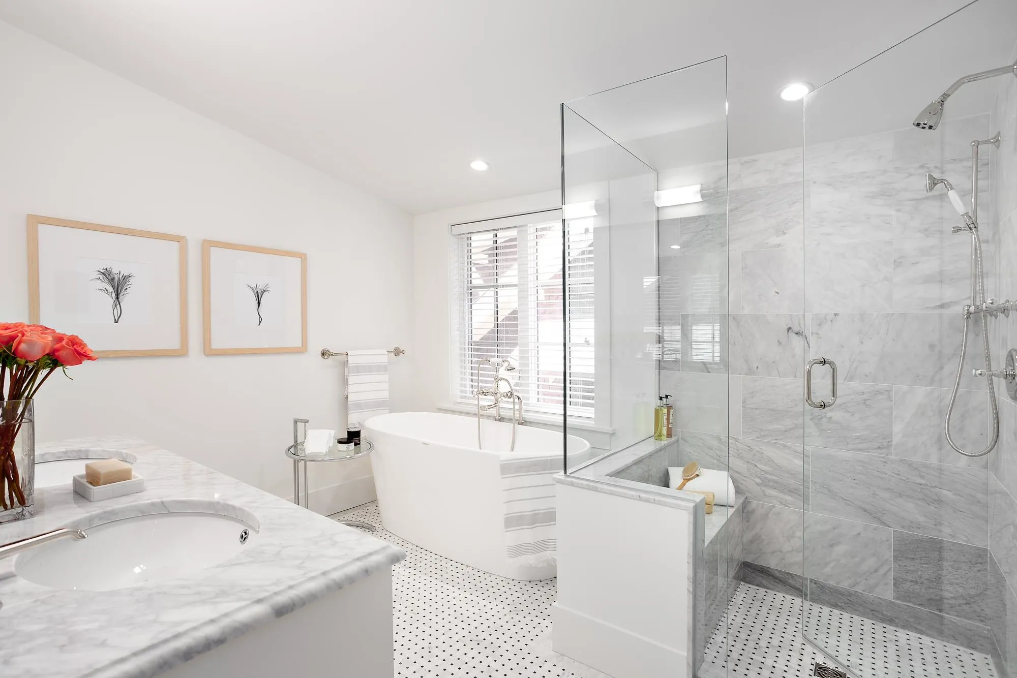 201 1785 W 16th Avenue