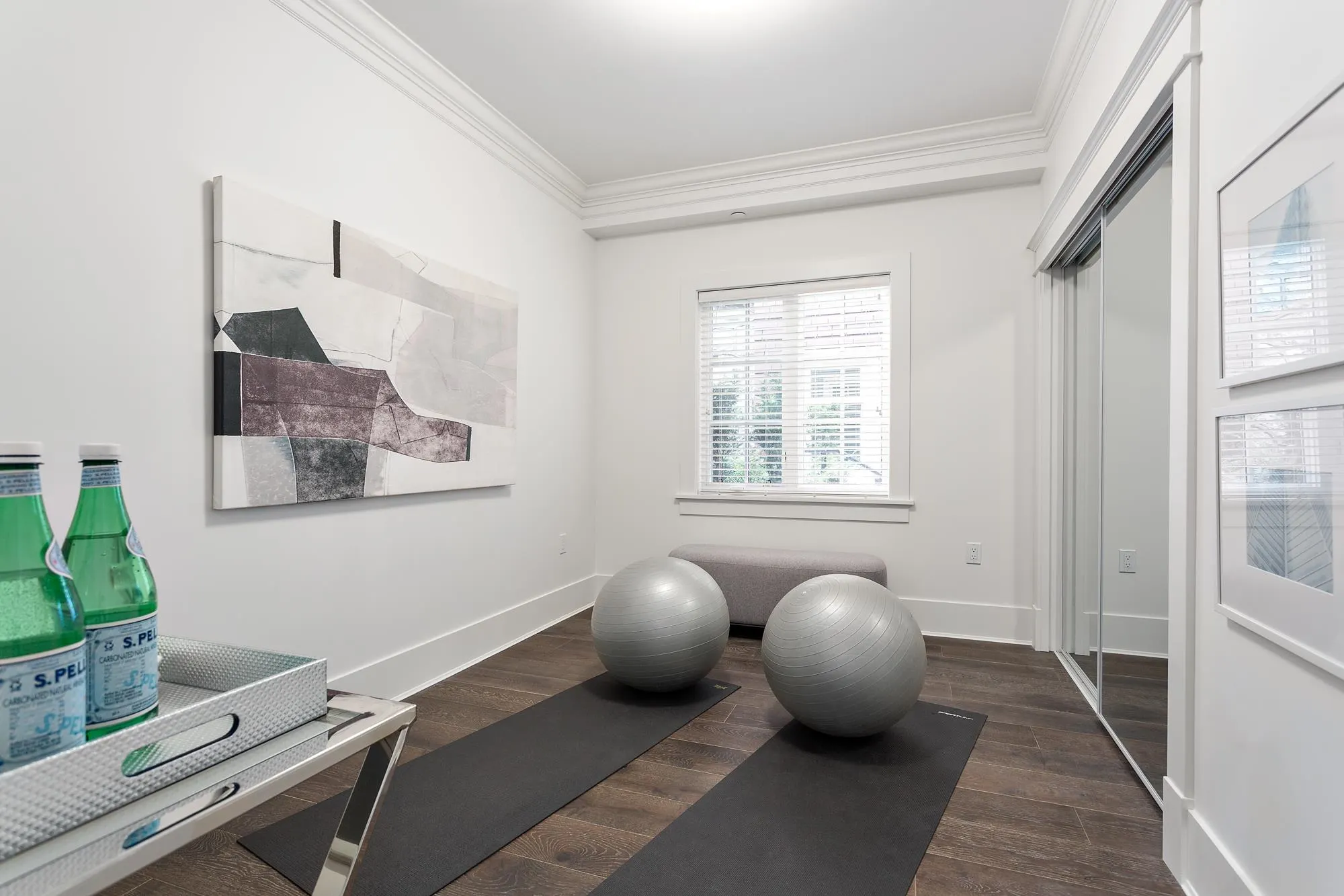 201 1785 W 16th Avenue