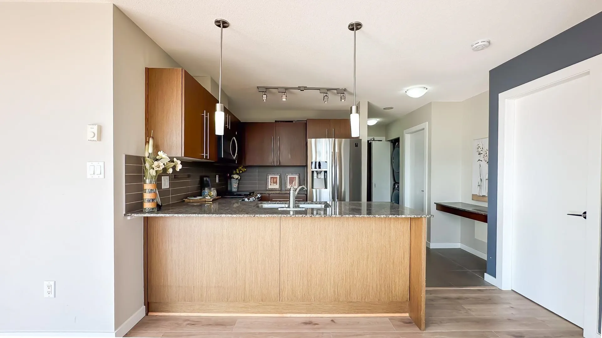 2307 4888 Brentwood Drive