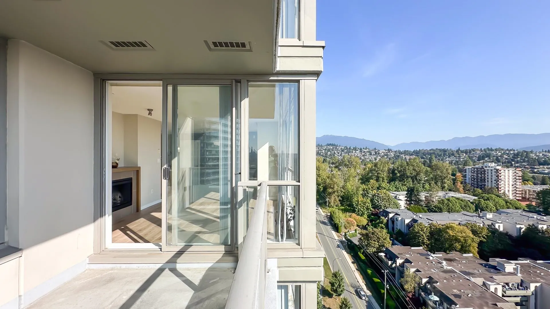 2307 4888 Brentwood Drive