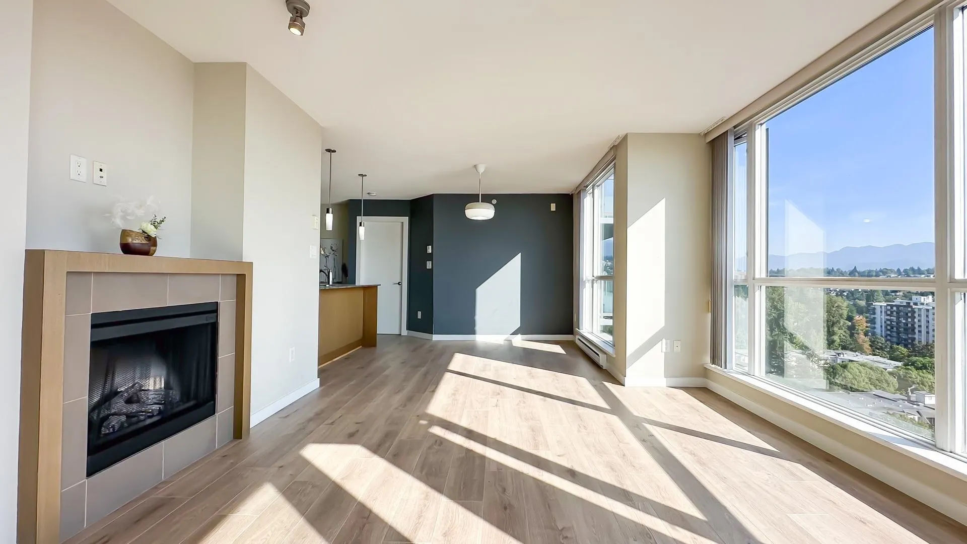 2307 4888 Brentwood Drive