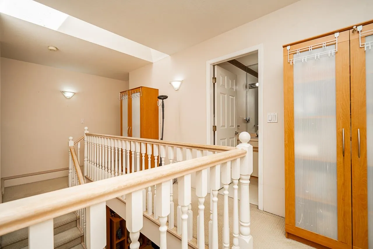 12 3228 Raleigh Street