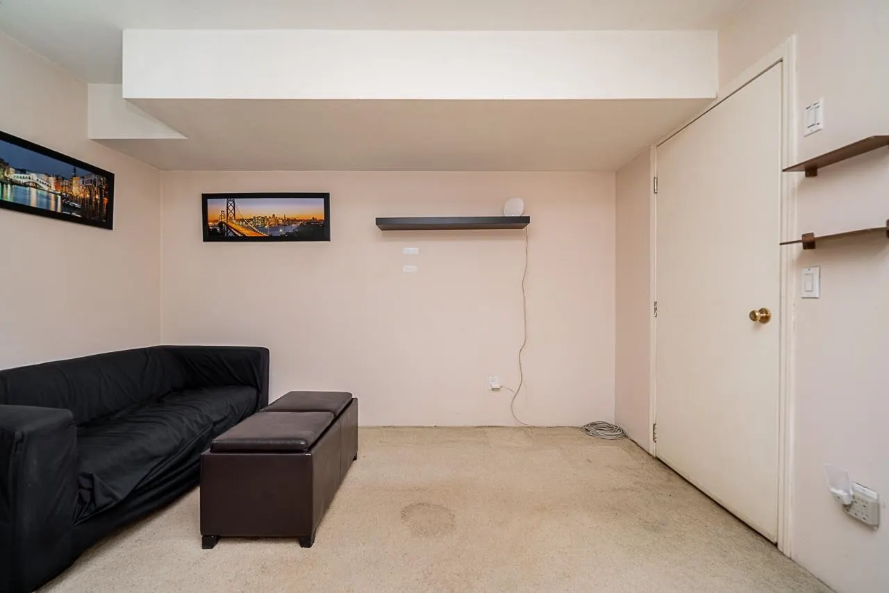 12 3228 Raleigh Street