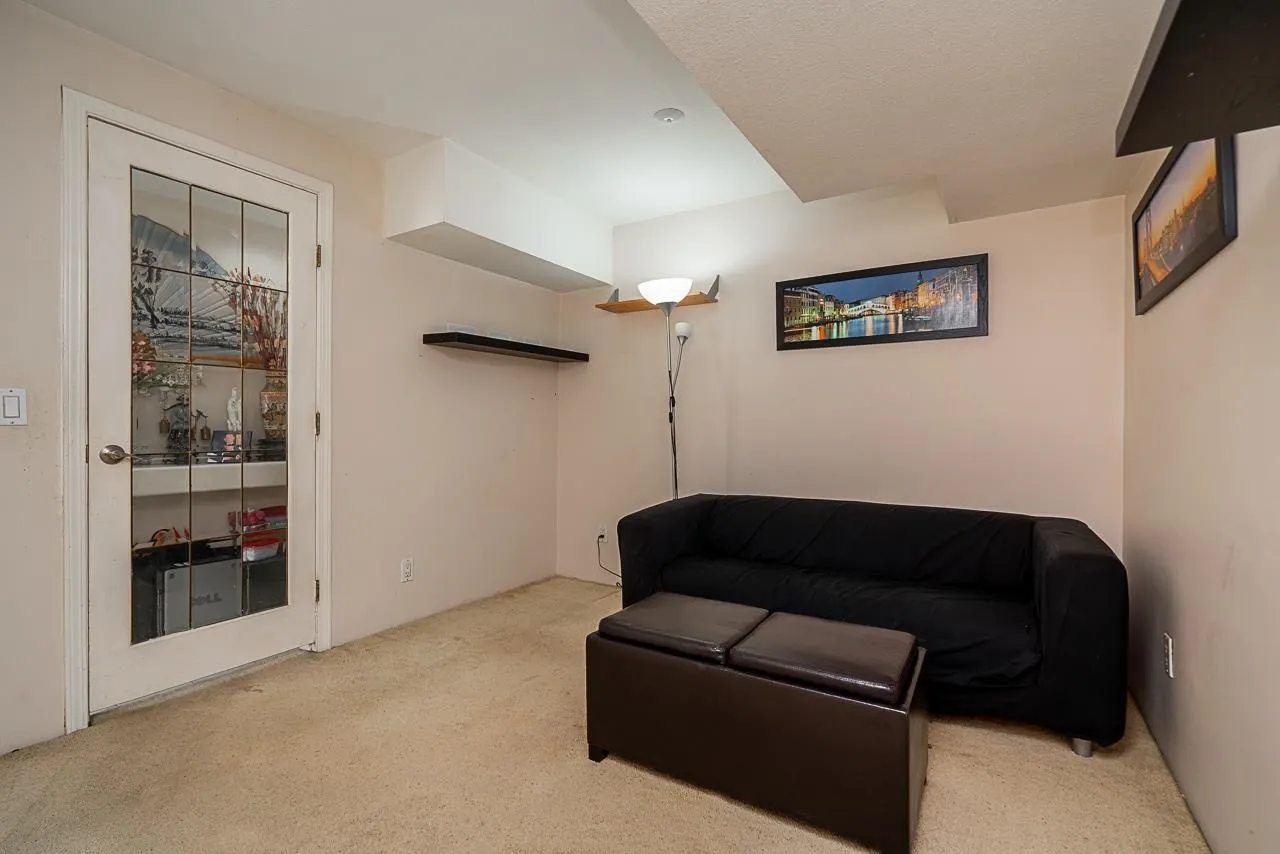 12 3228 Raleigh Street