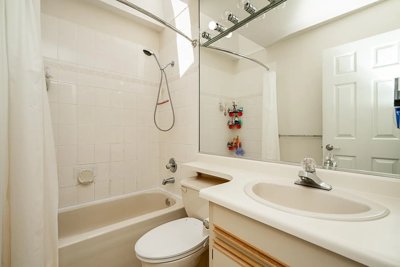 12 3228 Raleigh Street