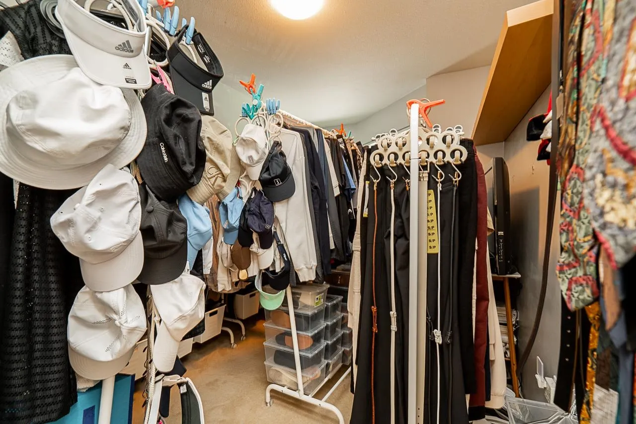 12 3228 Raleigh Street