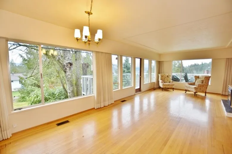40 Seaview Drive