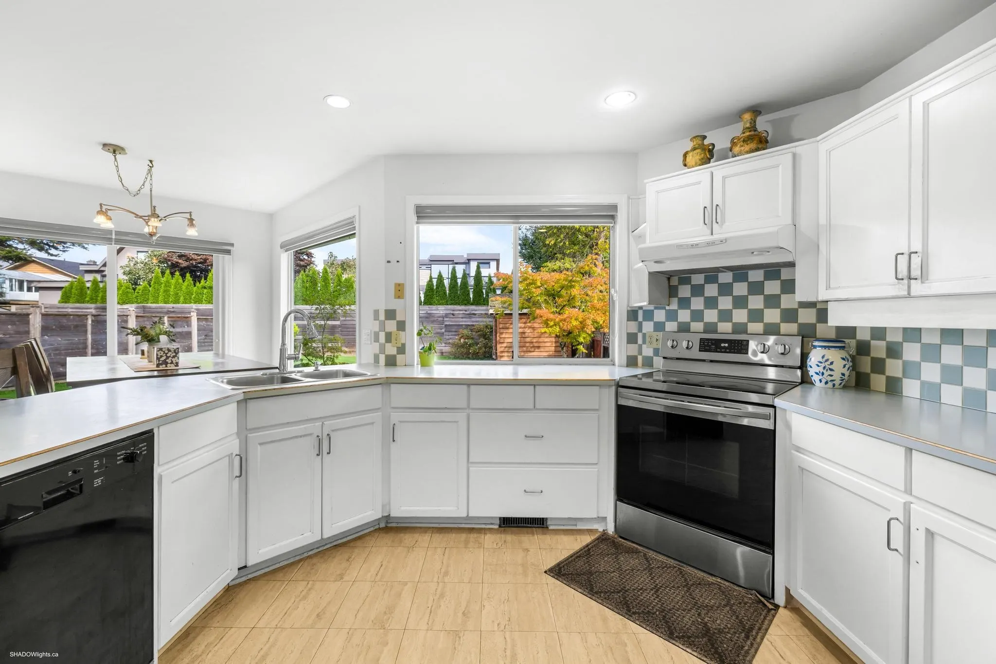 5571 Forsyth Crescent
