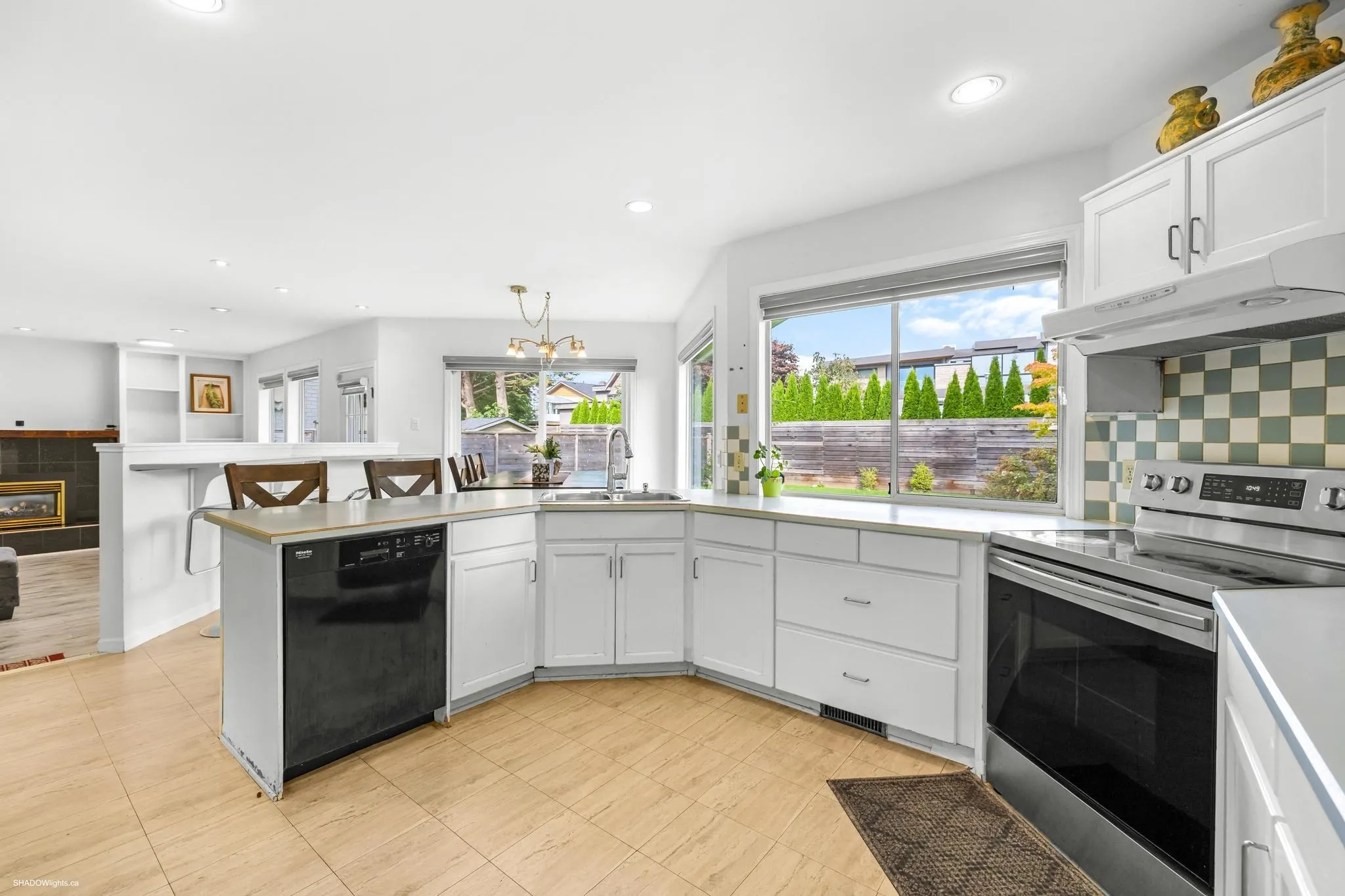 5571 Forsyth Crescent