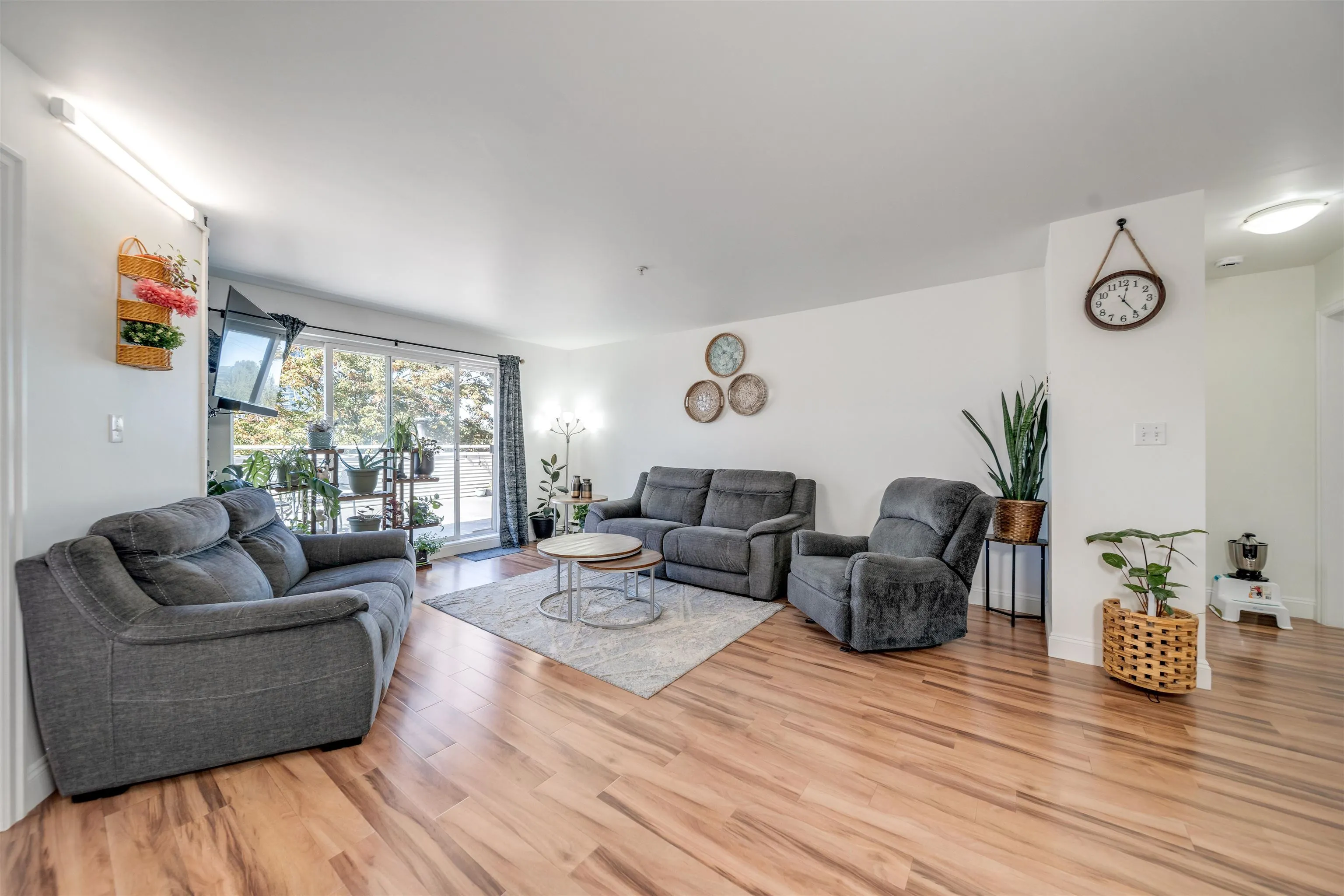 401 12110 80 Avenue