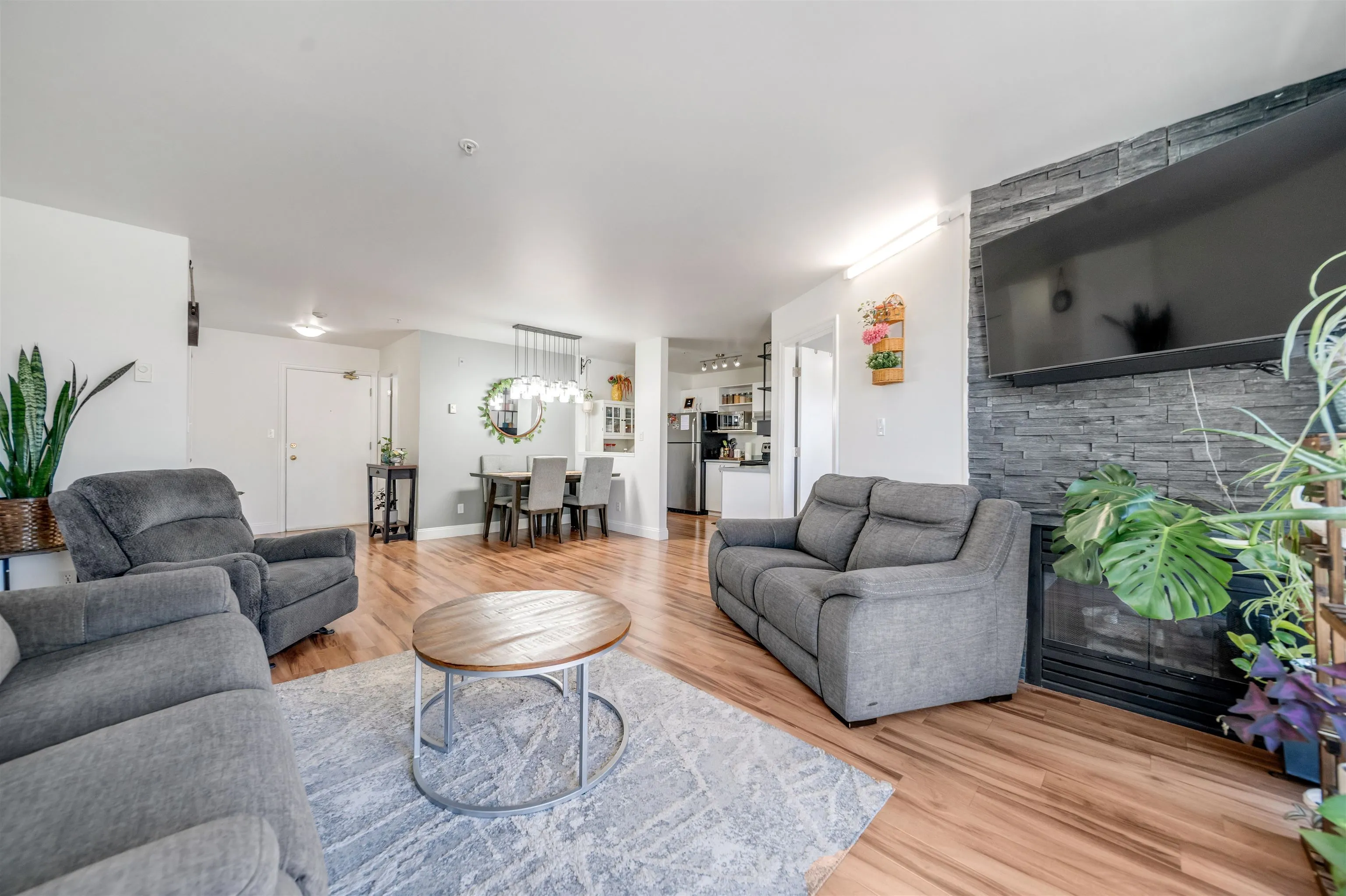 401 12110 80 Avenue