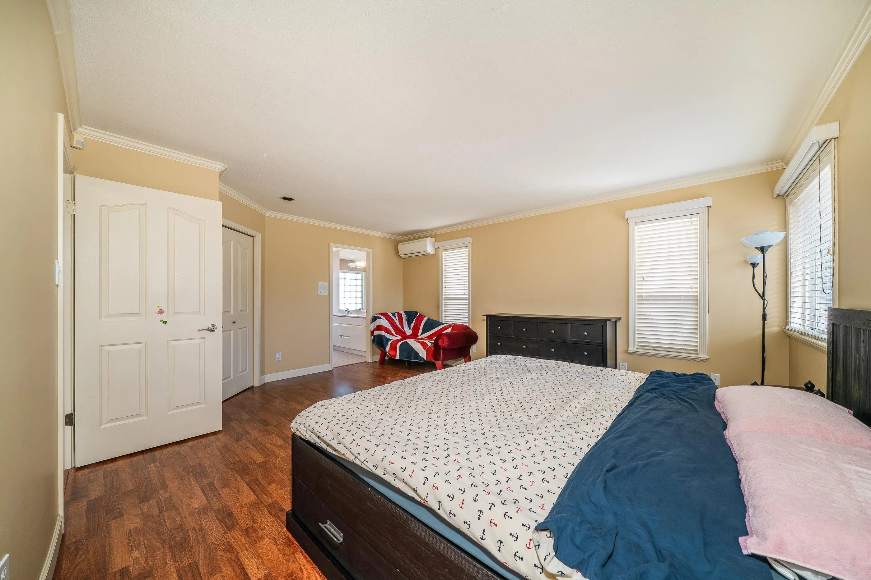 5491 Lackner Crescent