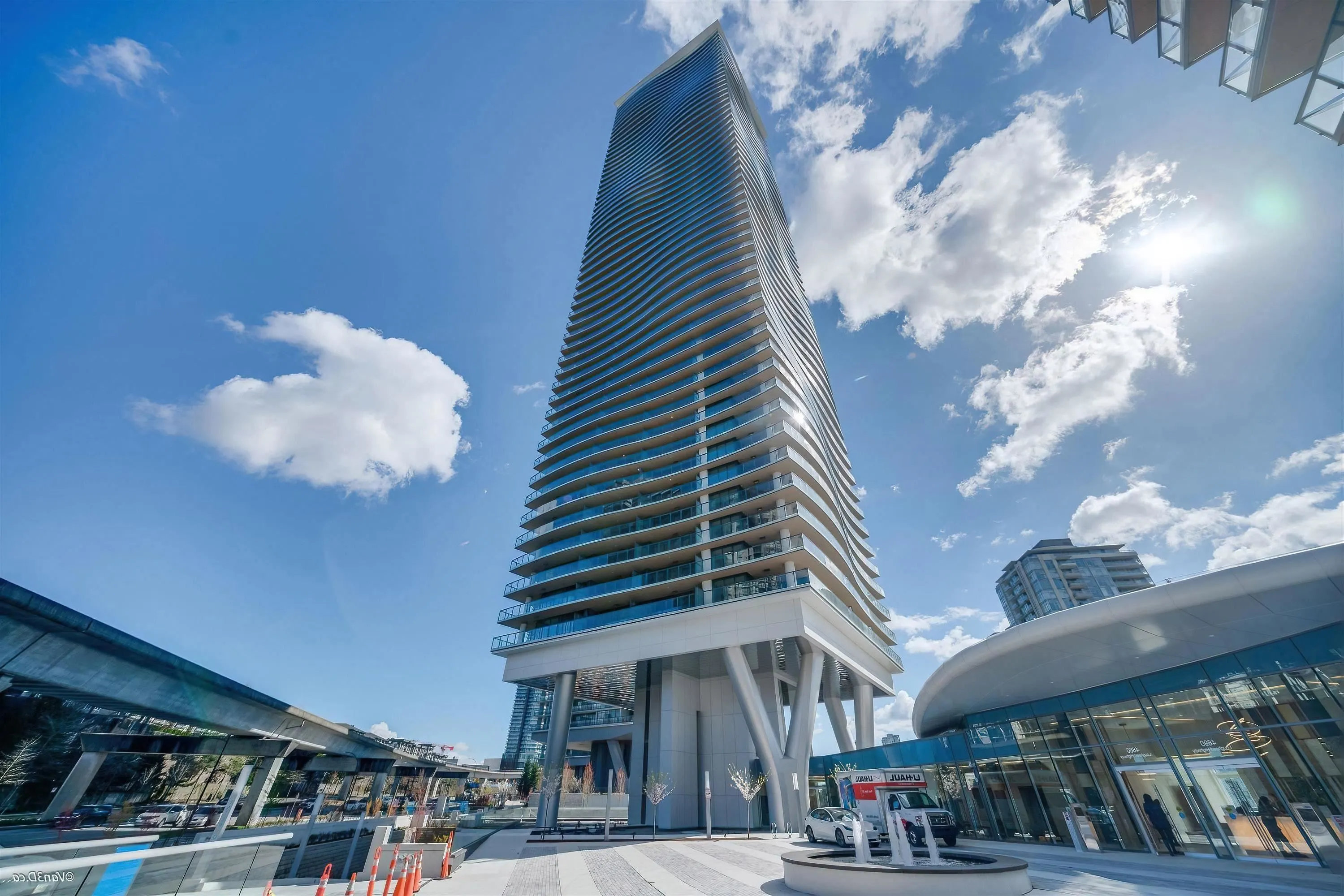 608 4890 Lougheed Highway