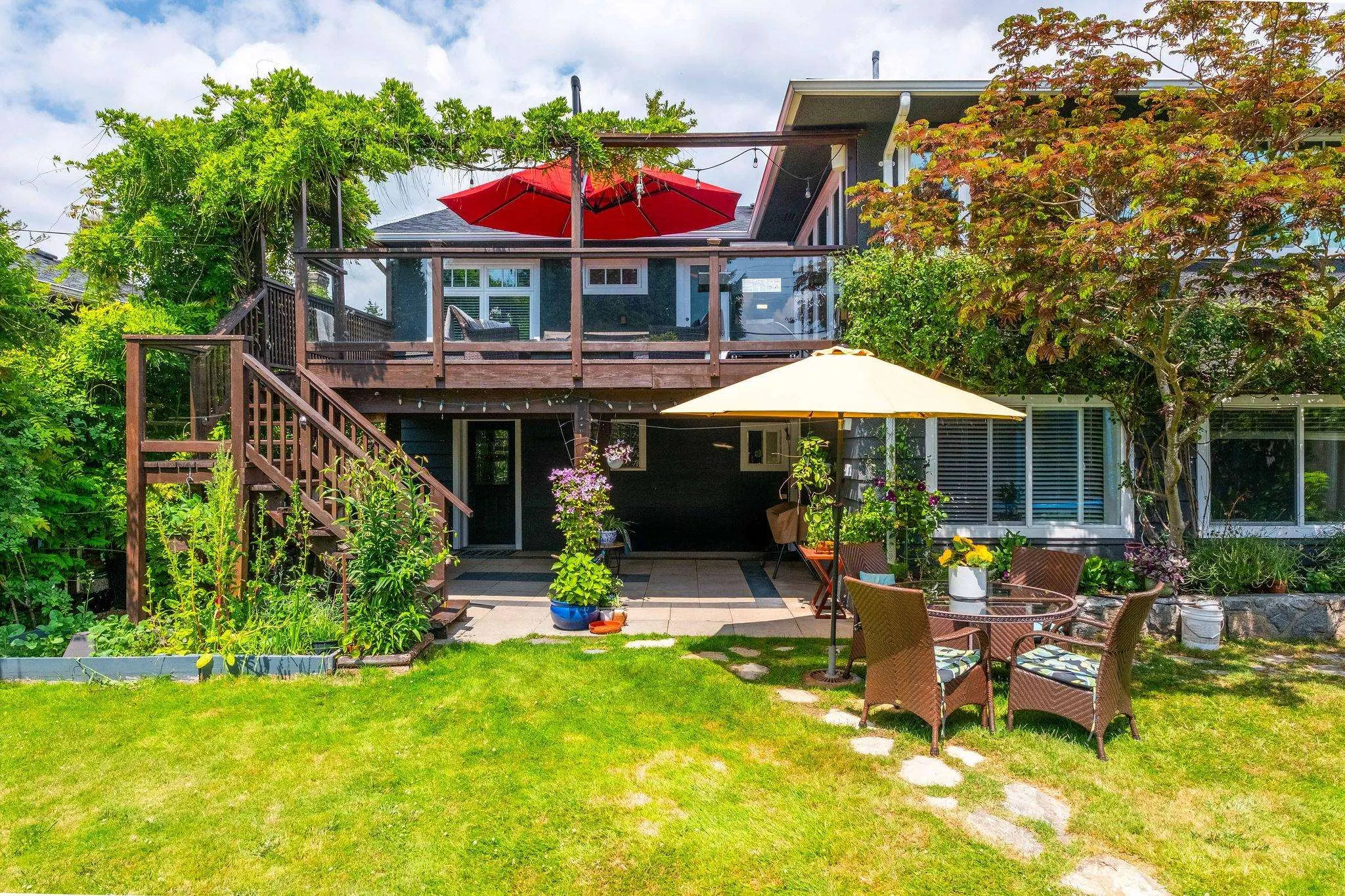 445 W 26th Street