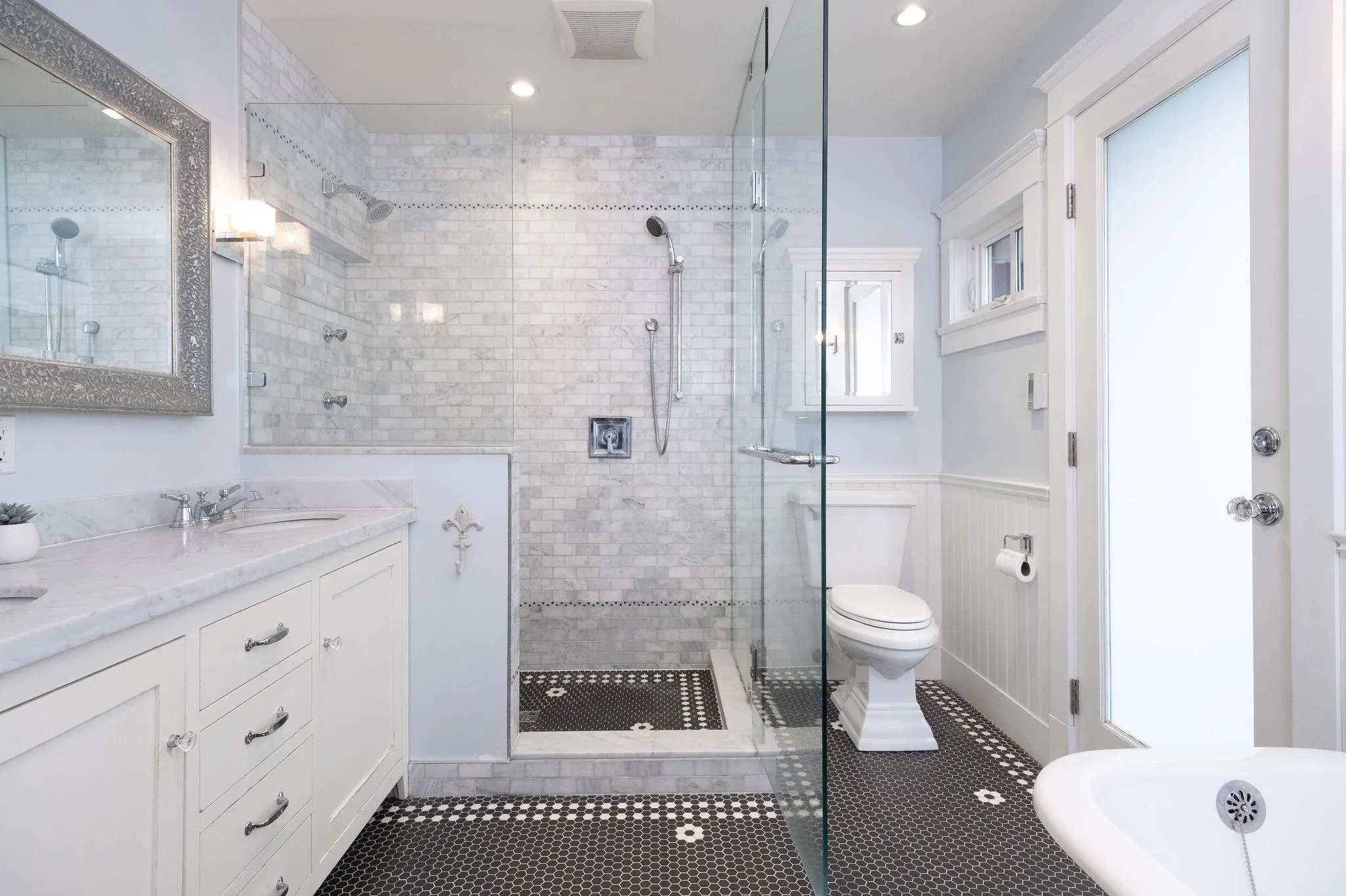 445 W 26th Street
